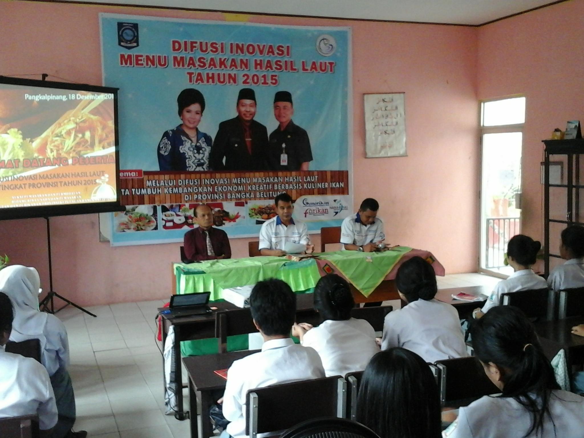  fasilitasi inovasi menu masakan kepada siswa/i SMK Pariwisata
