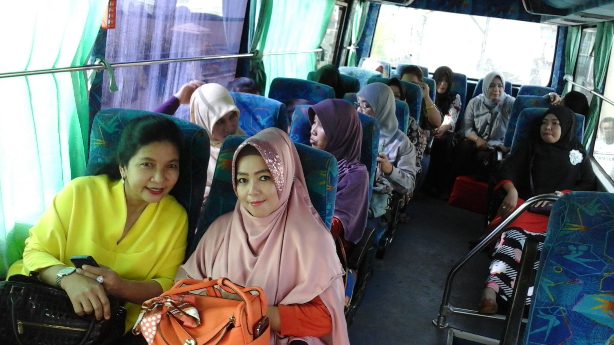 Darma Wisata Ibu Dharma Wanita DKP Babel