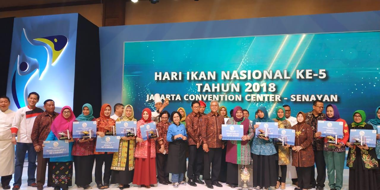 Kue Tulang Gabus dan Bergo Ubi Ungu Curi Perhatkan Juri Lomba Masak Ikan Nasional