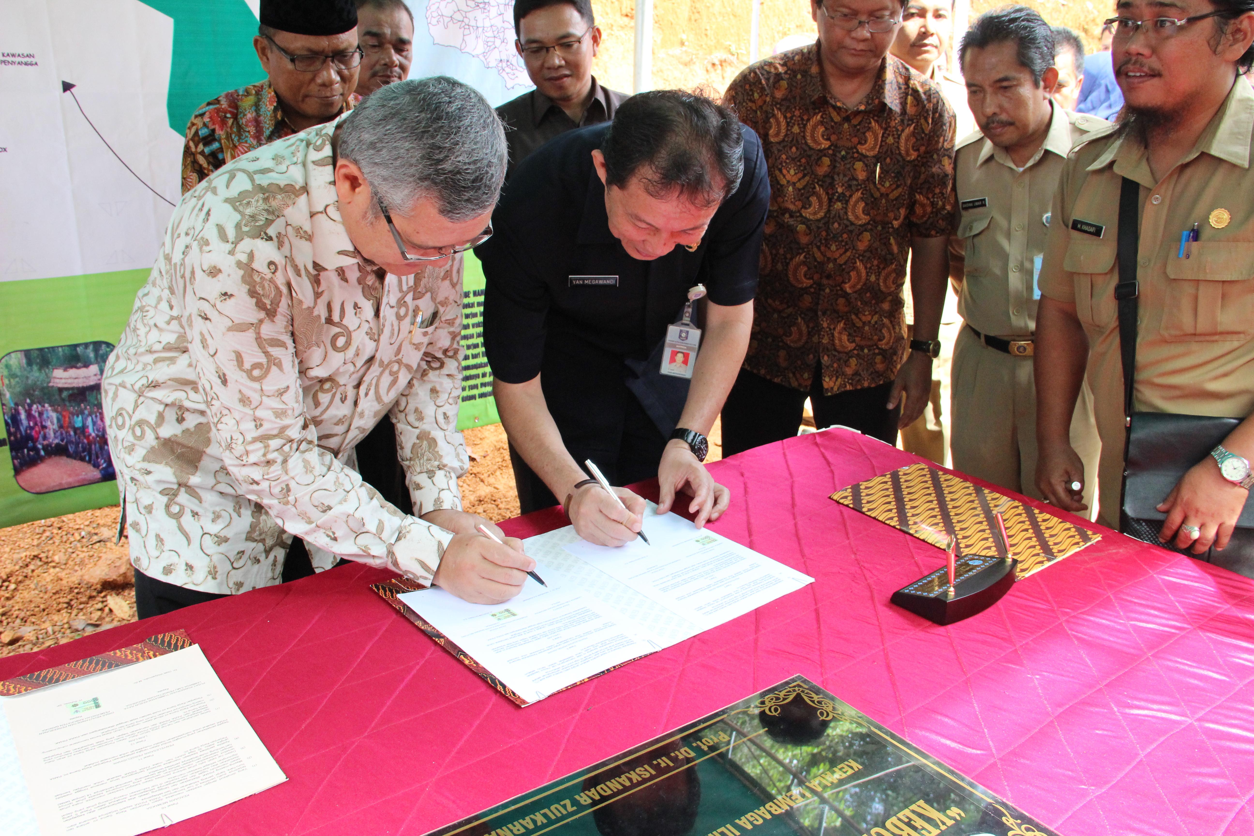 Pencanangan Kebun Raya Rimbe Mambang Desa Dalil Kabupaten Bangka