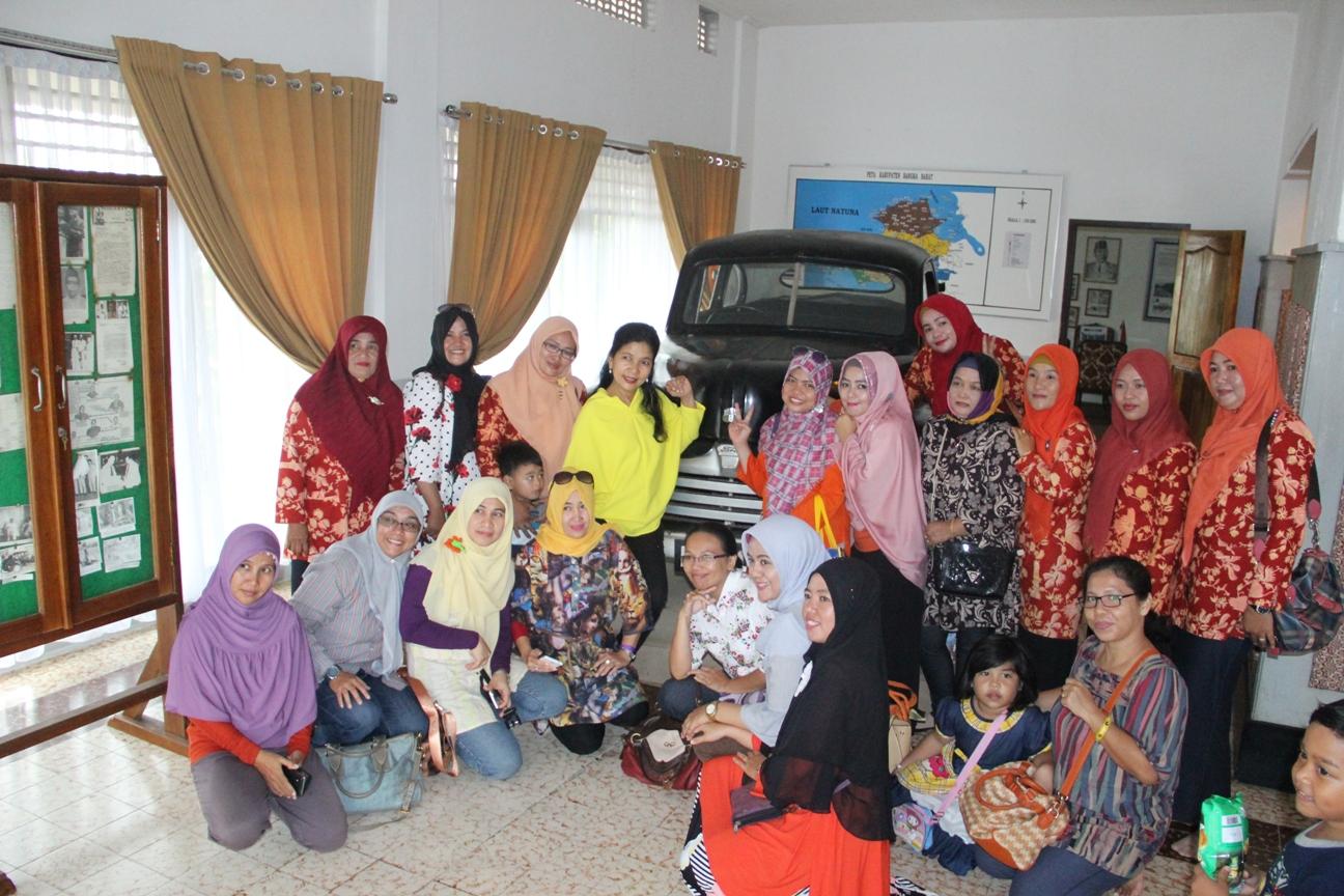 Dharma Wanita DKP Babel Wisata ke Muntok