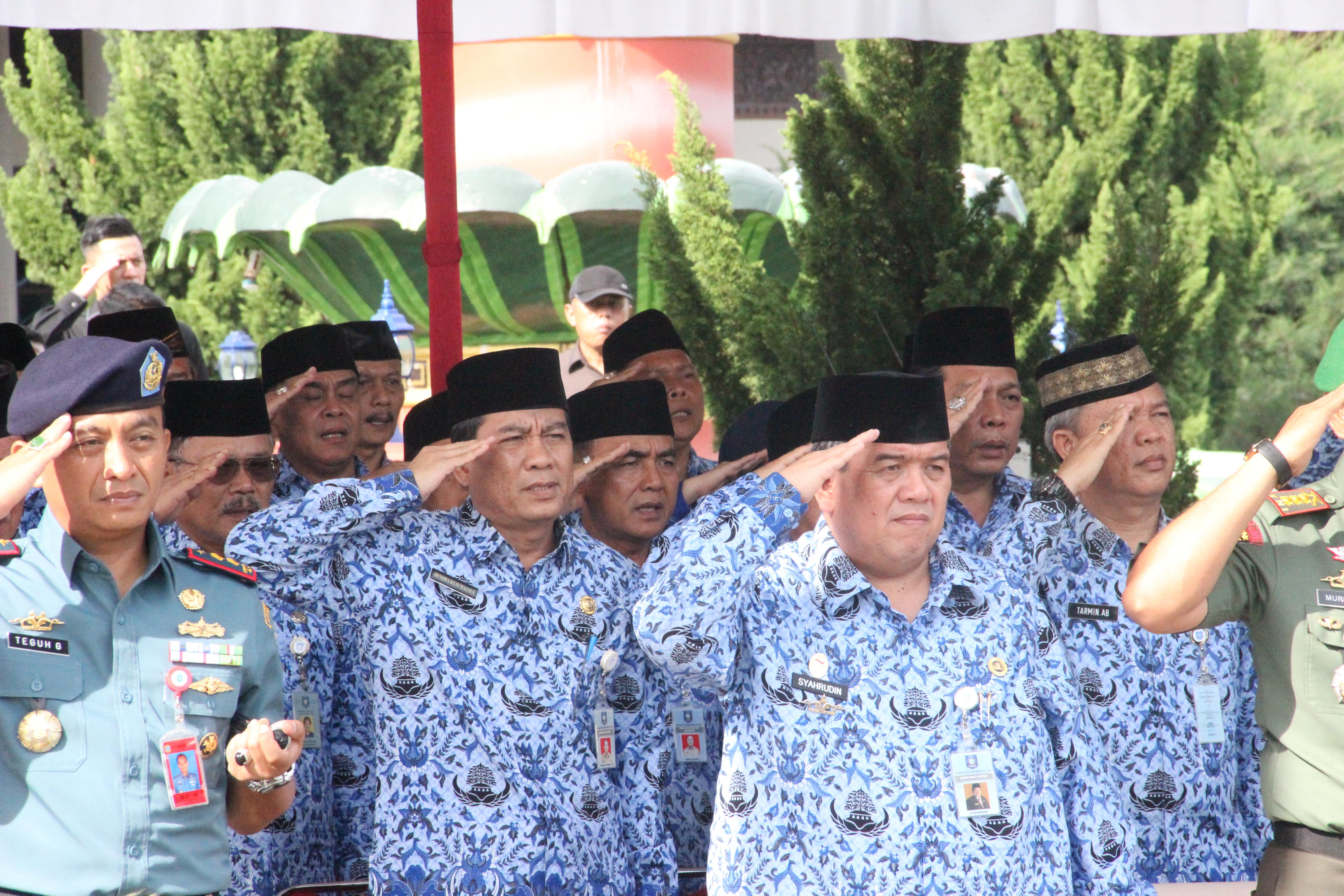 Upacara Bendera Memperingati Hari Ulang Tahun KORPRI ke-44