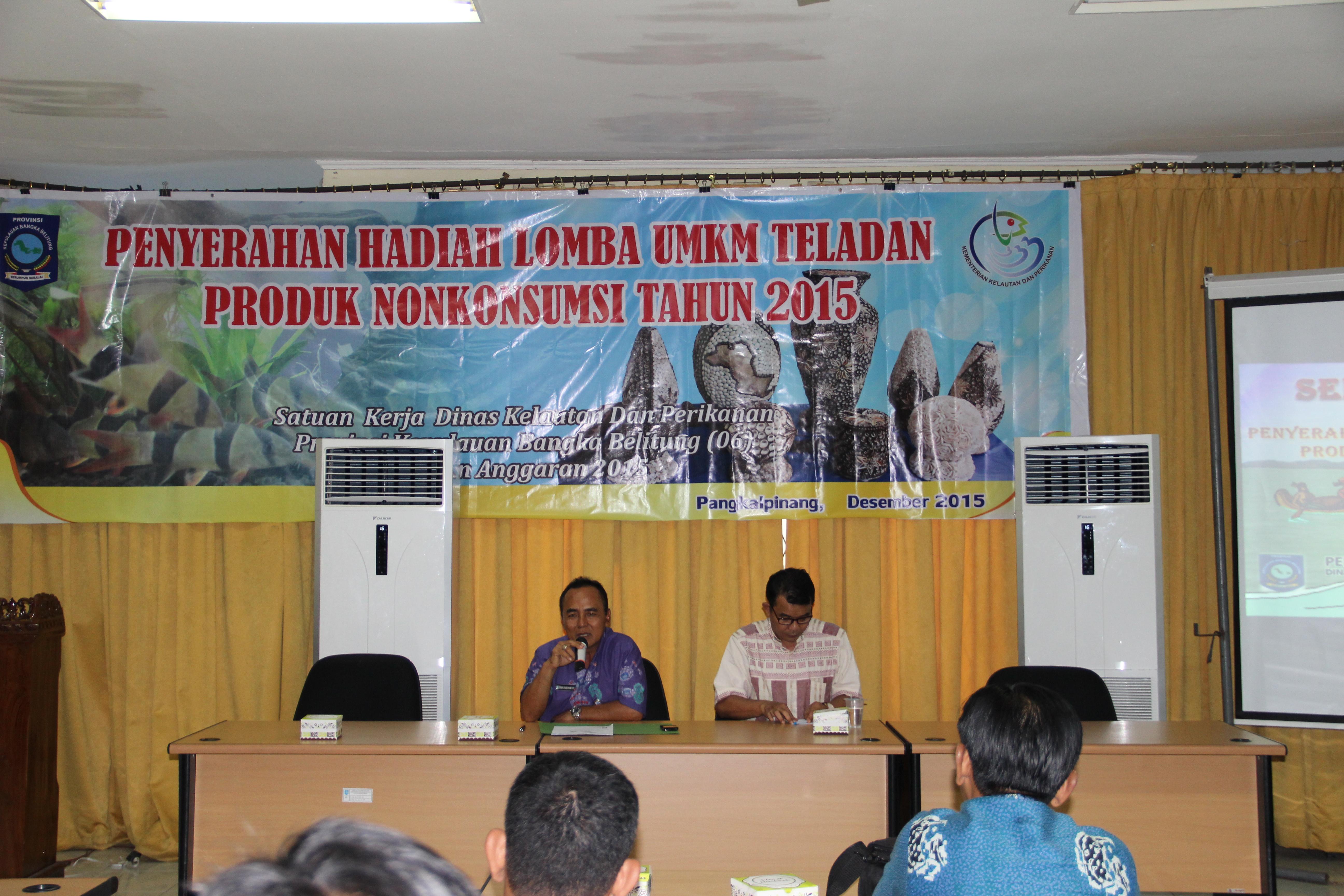 Penyerahan Piala dan Hadiah Pemenang Lomba  Produk Nonkonsumsi UMKM Teladan 