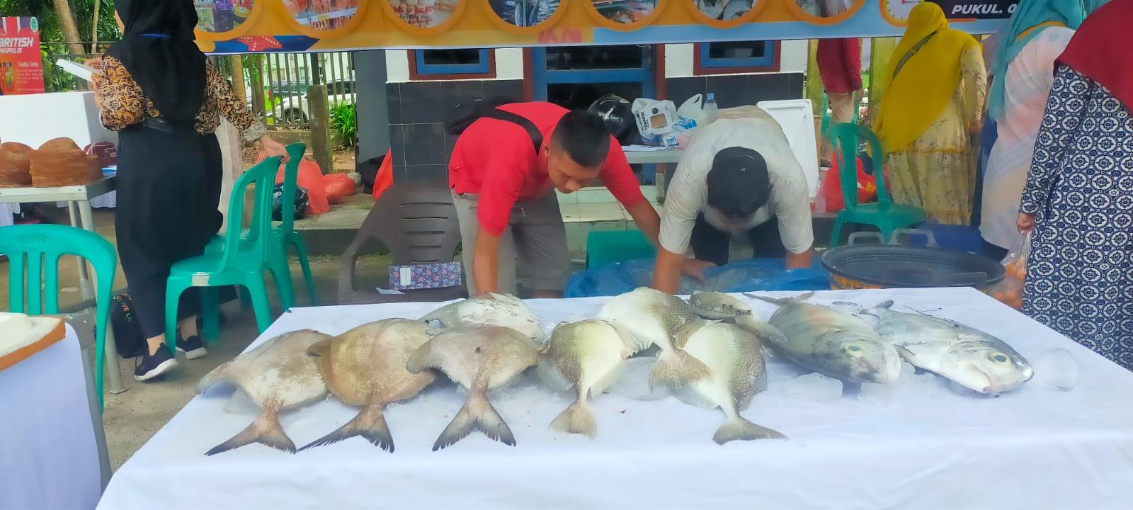 Jelang Lebaran Bazar Perikanan DKP di Serbu Warga