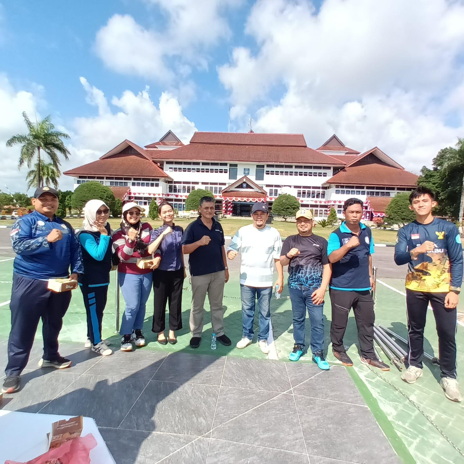 Pegawai DKP Lakukan Latihan Persiapan Sebagai Petugas Upacara Mingguan