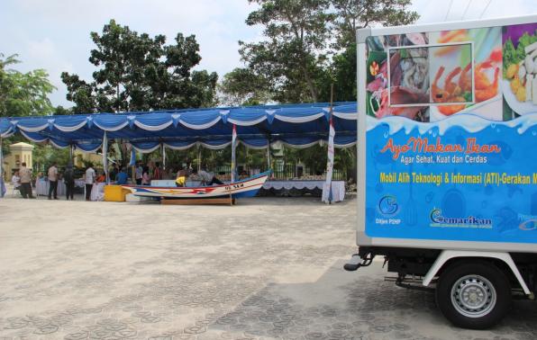 Berlokasi di Halaman Parkir 