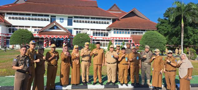 Foto Bersama dengan Bapak Pj Gubernur Sugito